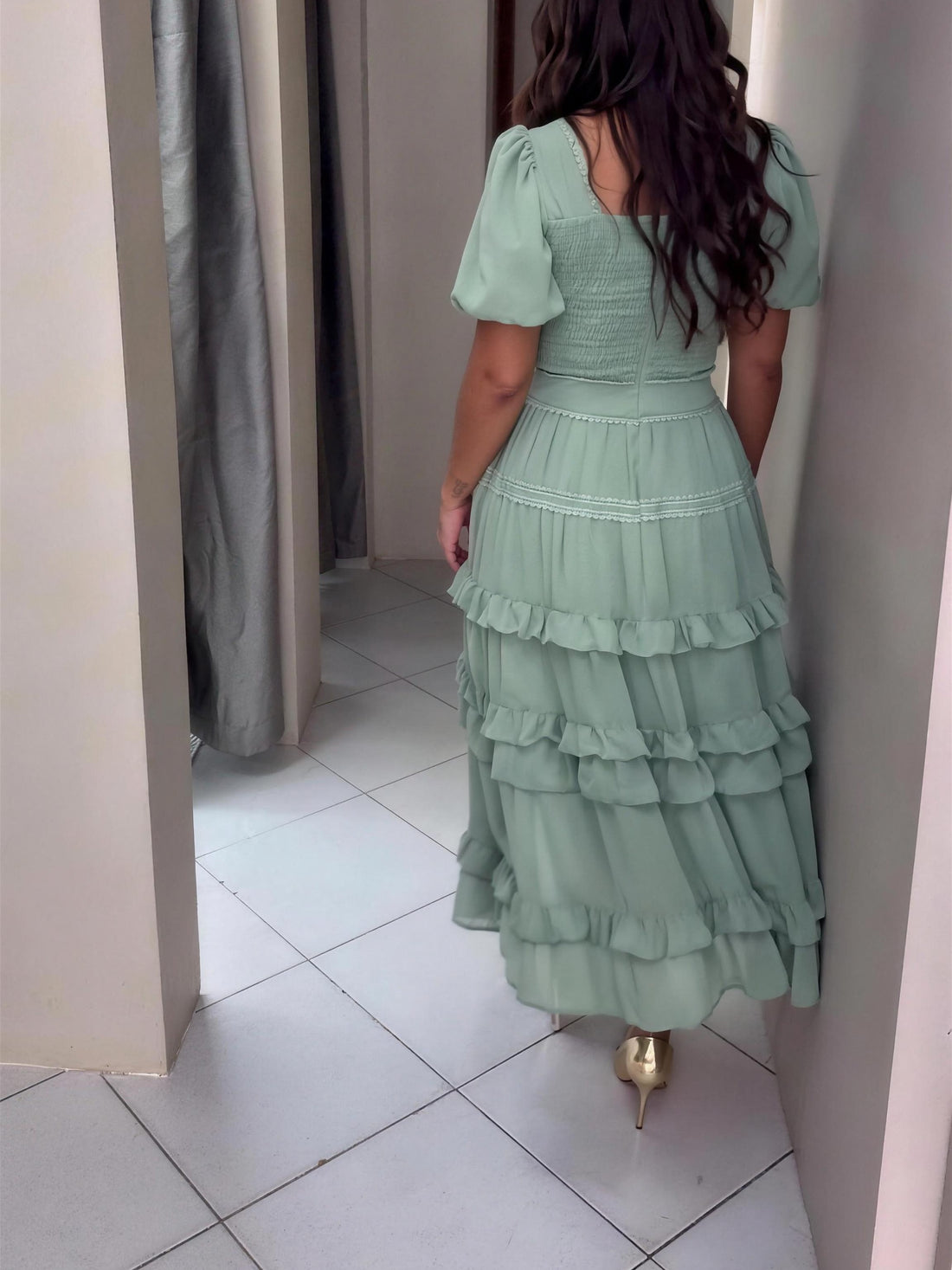 Vestido Hana Verde Sálvia, costas